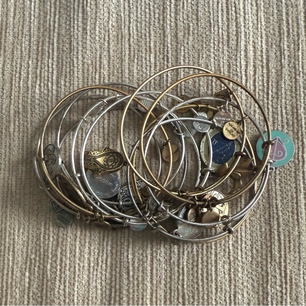 Lot of 11 Assorted Alex And Ani Bracelets Silver And Gold Tone - Picture 6 of 6